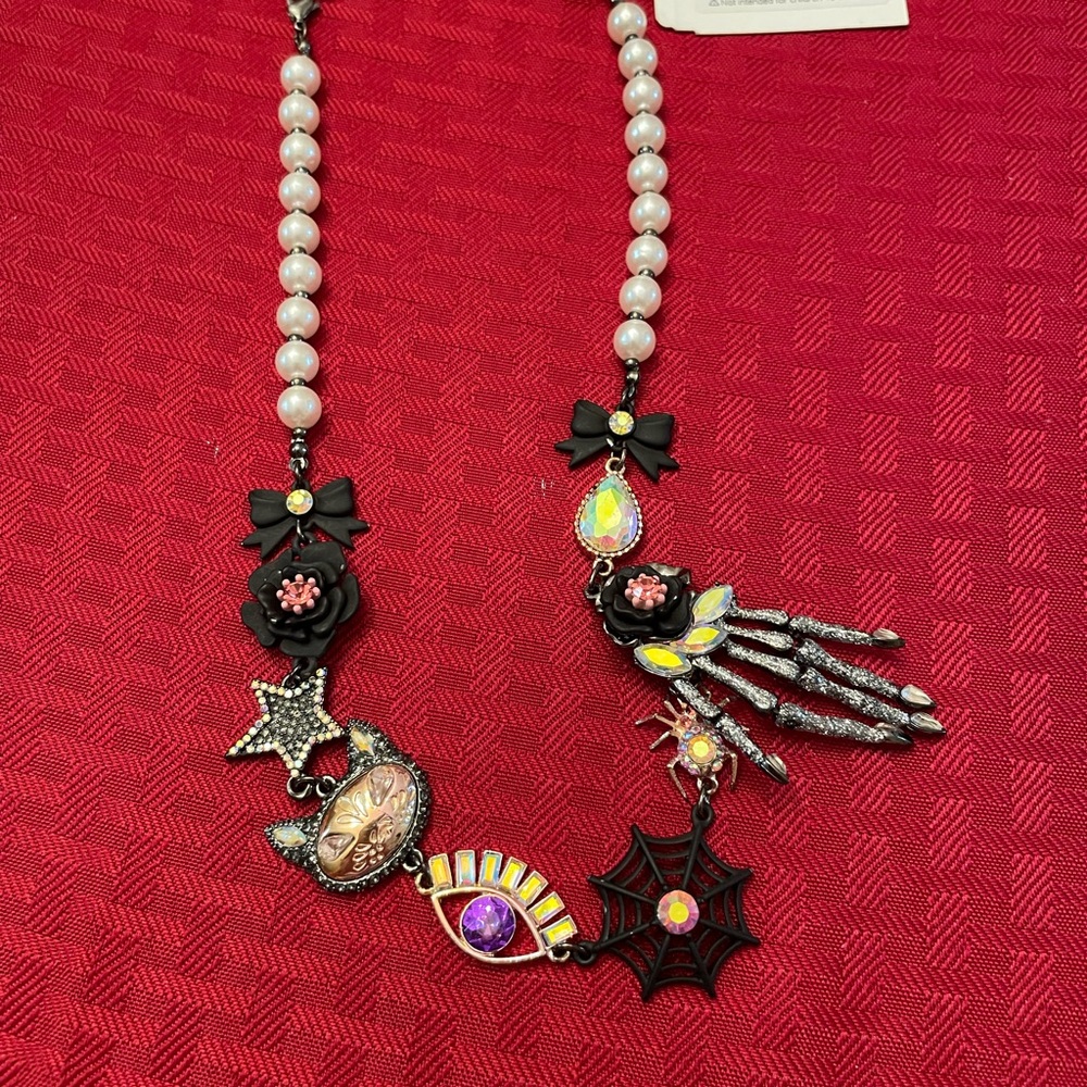 Betsey Johnson necklace